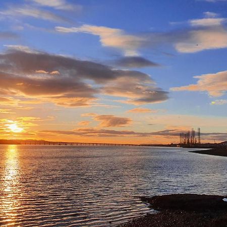 Spacious, Modern 3 Bedroom Luxury Flat In Centre Location Broughty Ferry Zewnętrze zdjęcie