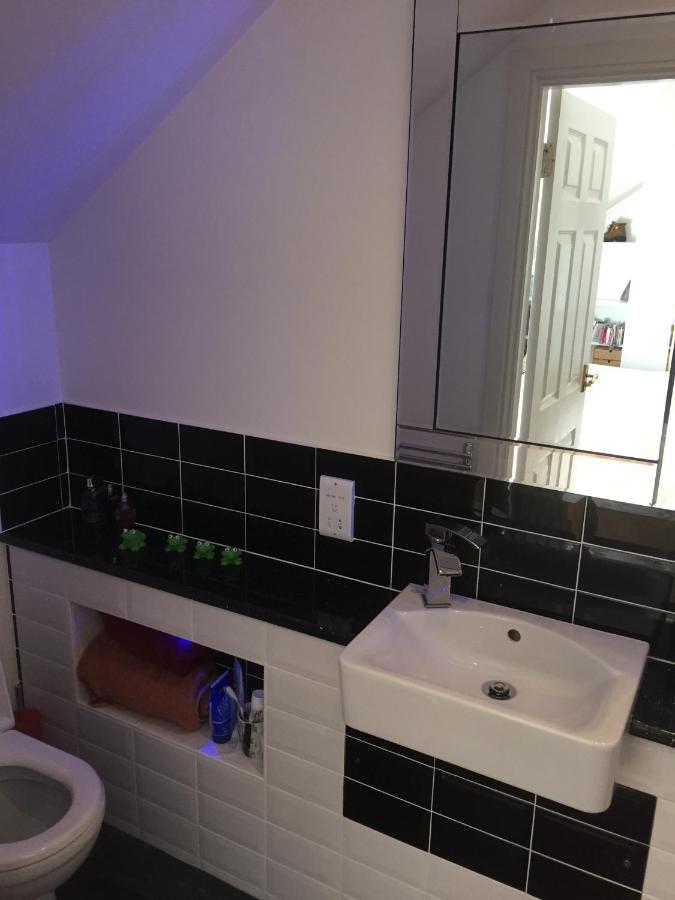 Spacious, Modern 3 Bedroom Luxury Flat In Centre Location Broughty Ferry Zewnętrze zdjęcie
