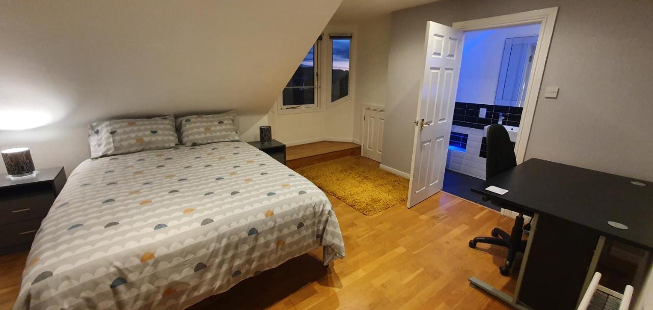 Spacious, Modern 3 Bedroom Luxury Flat In Centre Location Broughty Ferry Zewnętrze zdjęcie